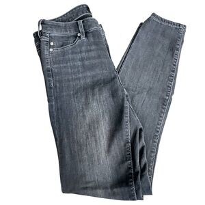 Liverpool Jeans - charcoal Skinny Jeans - size 6 / 28 Midrise 
Color: meteorite
